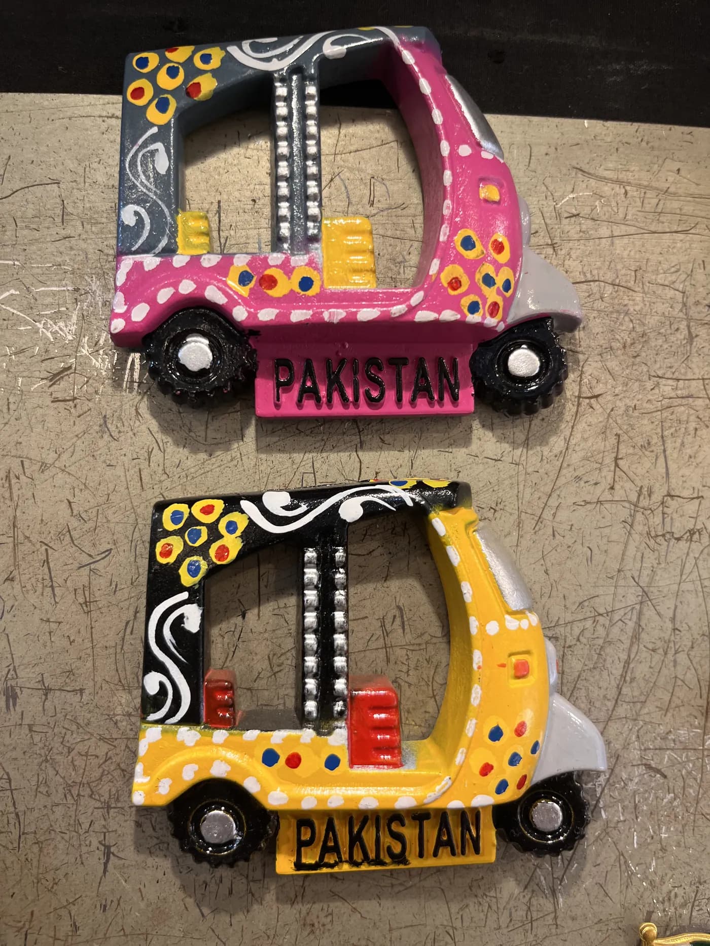 Authentic Pakistani handcrafted Pakistan Heritage Fridge Magnet - Artisan Craft from Ghazali Handicrafts Lahore